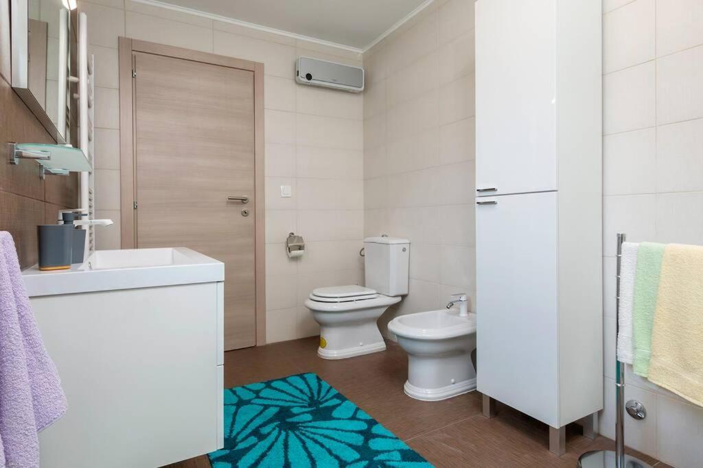 Predivan Novouredeni Apartman U Blizini Mora Банджоле Экстерьер фото