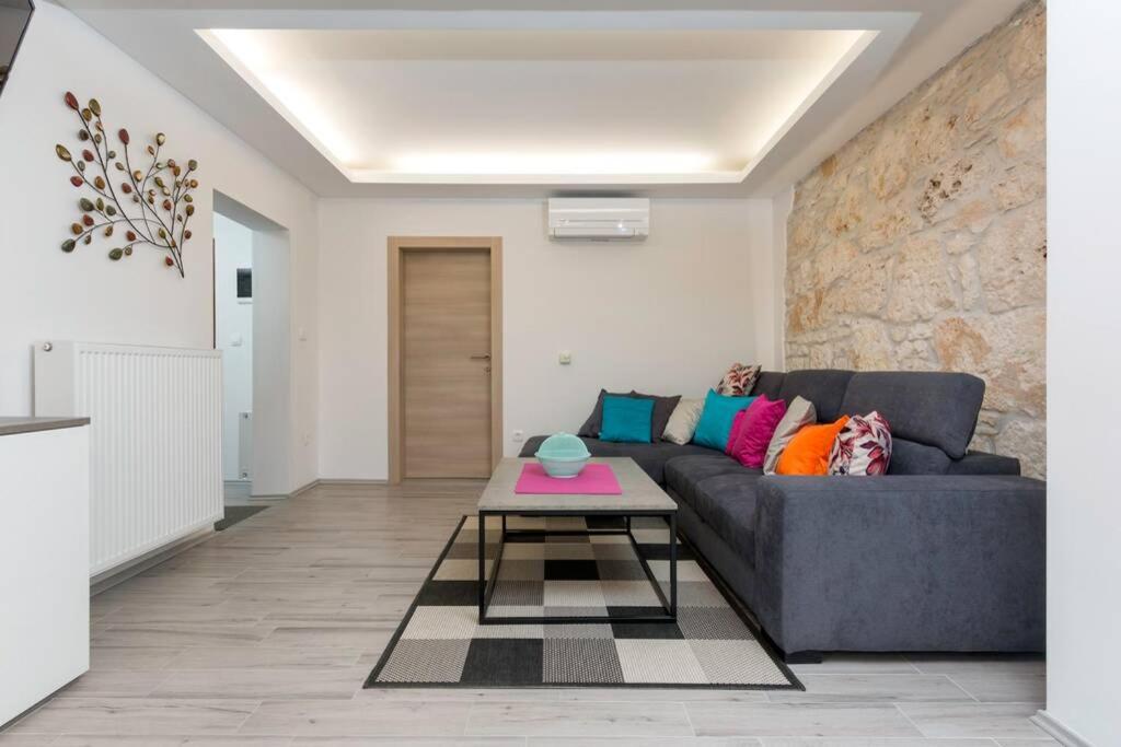 Predivan Novouredeni Apartman U Blizini Mora Банджоле Экстерьер фото