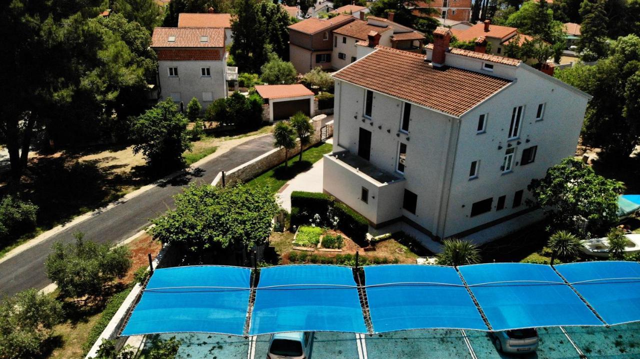 Predivan Novouredeni Apartman U Blizini Mora Банджоле Экстерьер фото