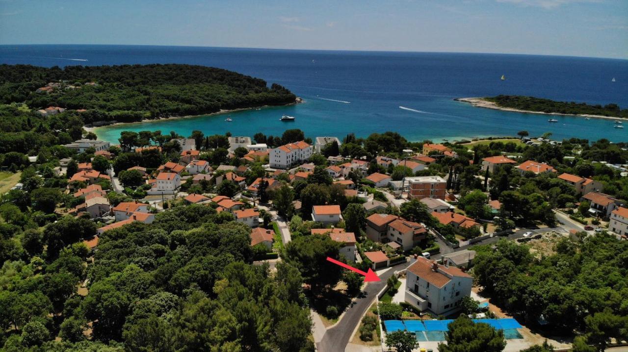 Predivan Novouredeni Apartman U Blizini Mora Банджоле Экстерьер фото